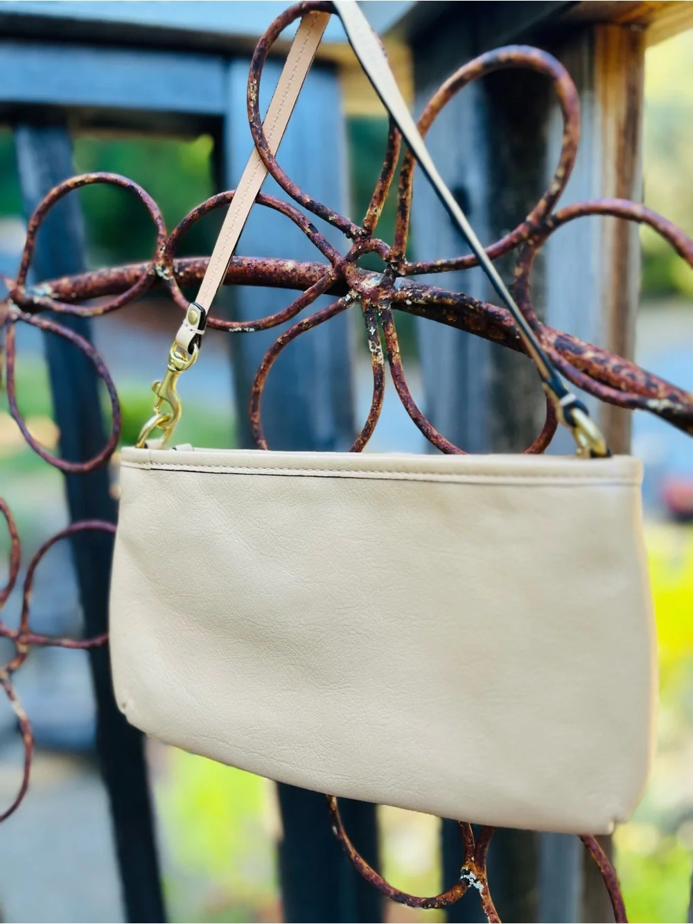 Coach Beige Leather Shoulder Bag - Signature Plaque